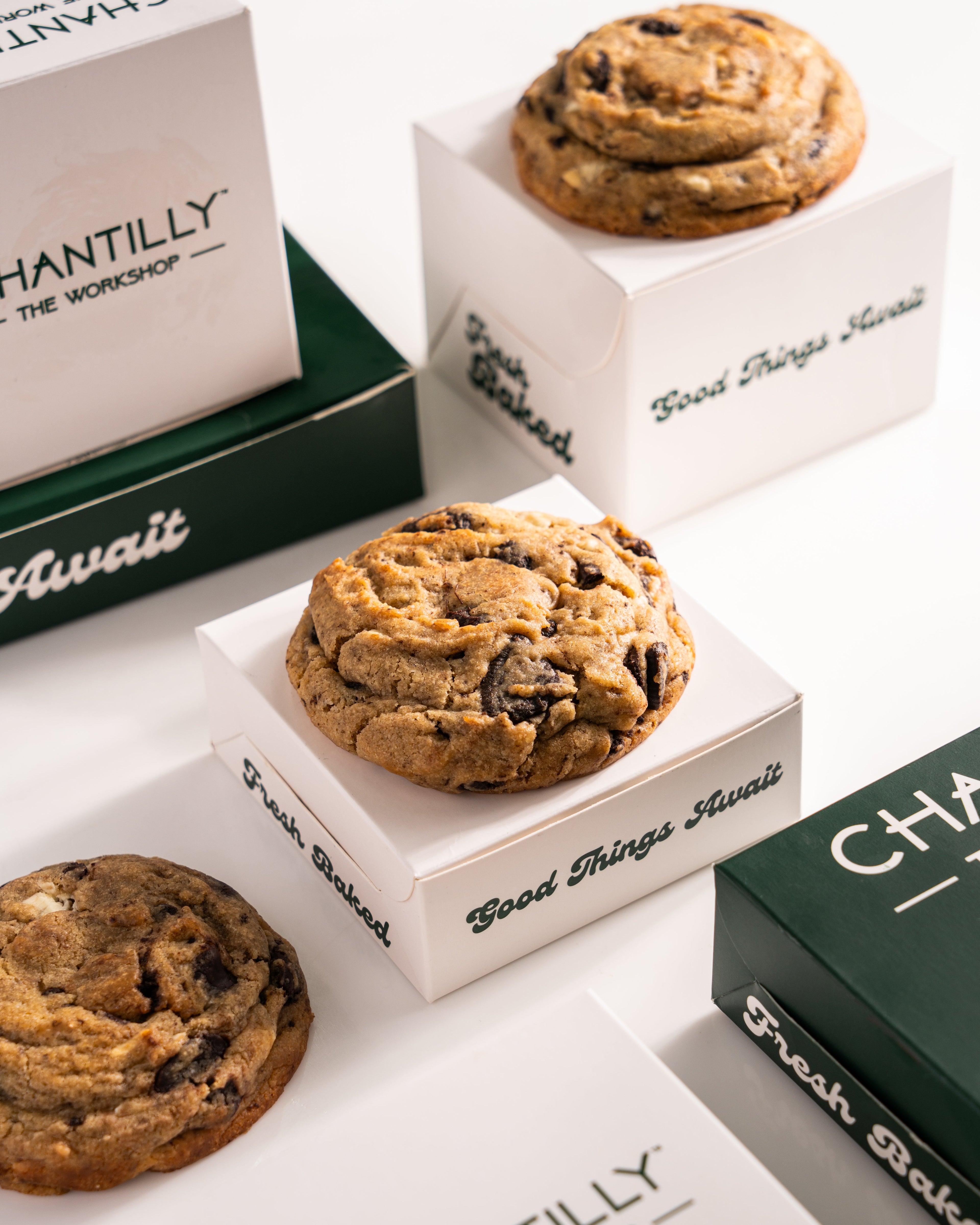 Oreo-Milk Chocolate Chip Cookie