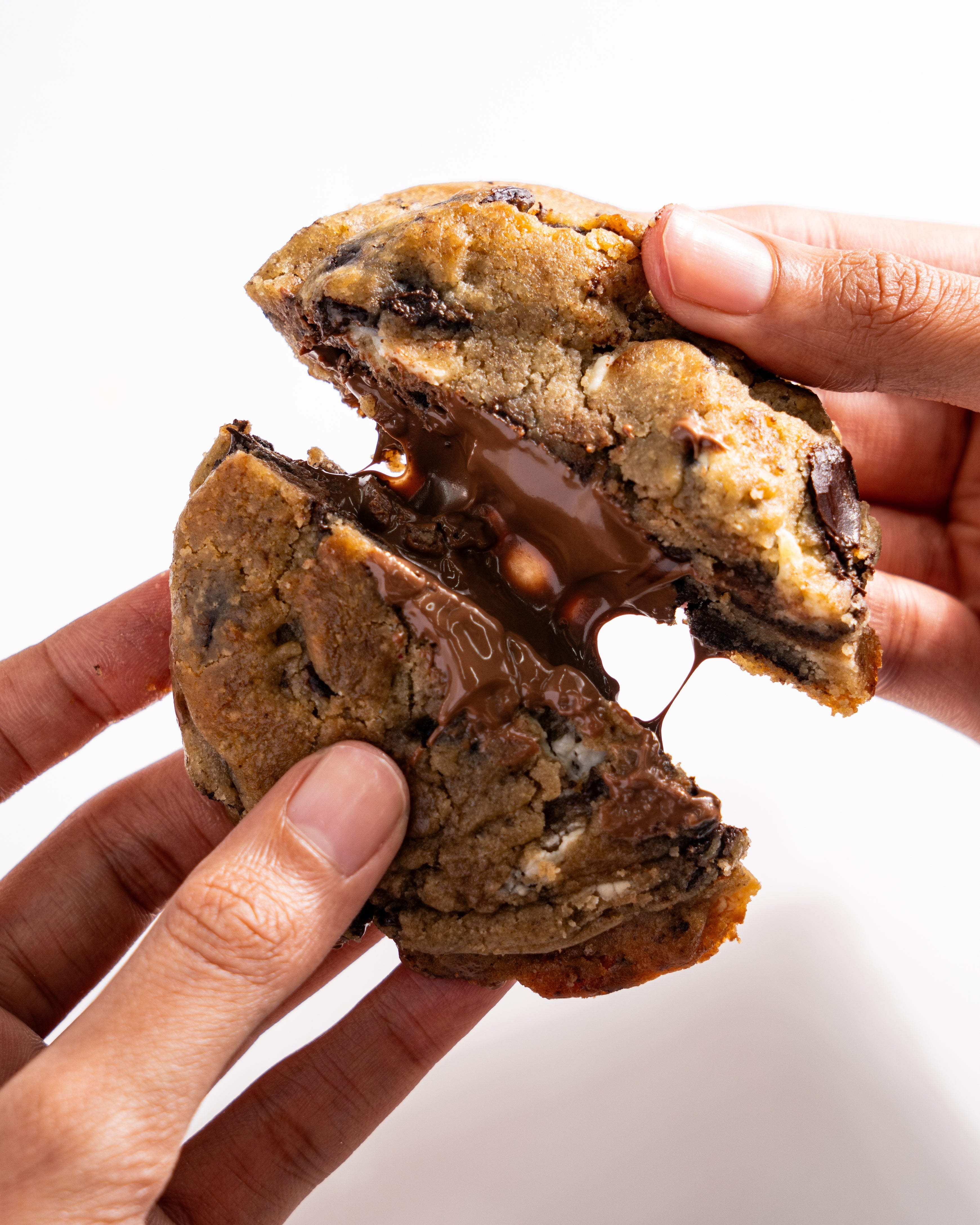 Oreo-Milk Chocolate Chip Cookie